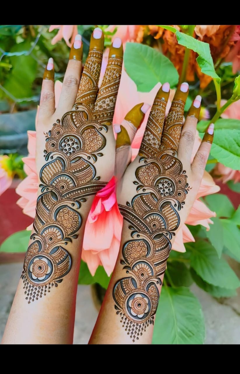Modern Mehendi Designs by Henna Artist Navi Mumbai - Latest Mehendi Trends 2026